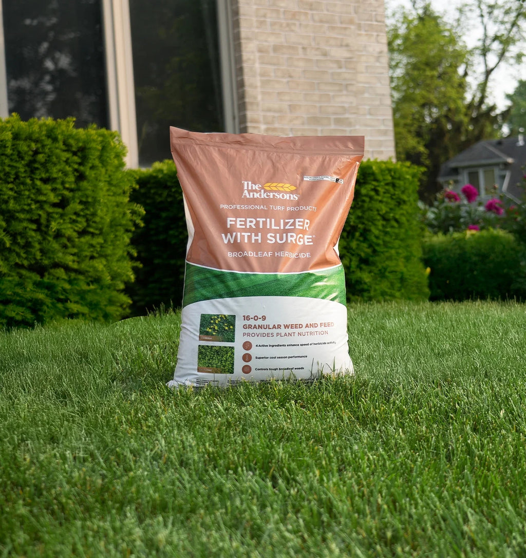 The Andersons Professional Surge Weed and Feed 16 - 0 - 9 Post - Emergent Weed Control and Fertilizer - Covers up to