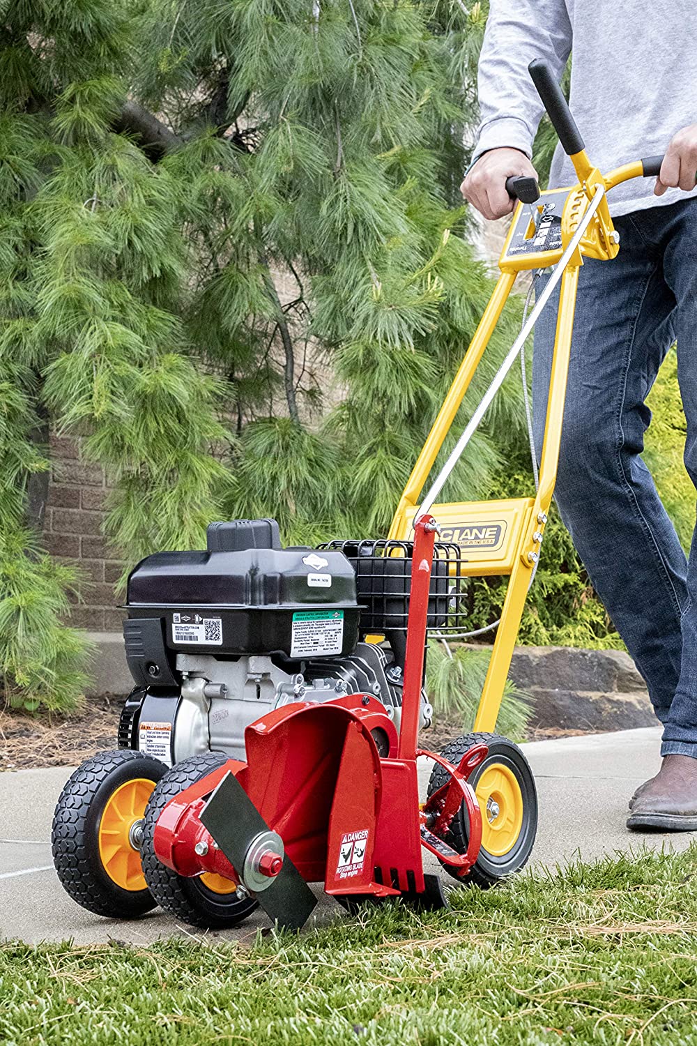 101-5.5GT-7Gas Powered Lawn Edger. 5.50 Gross Torque/3.5 B&S Engine 7′′ Wheels